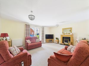 Lounge- click for photo gallery